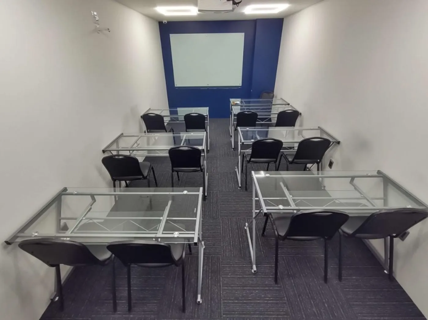Interior de una de nuestras salas pequeñas